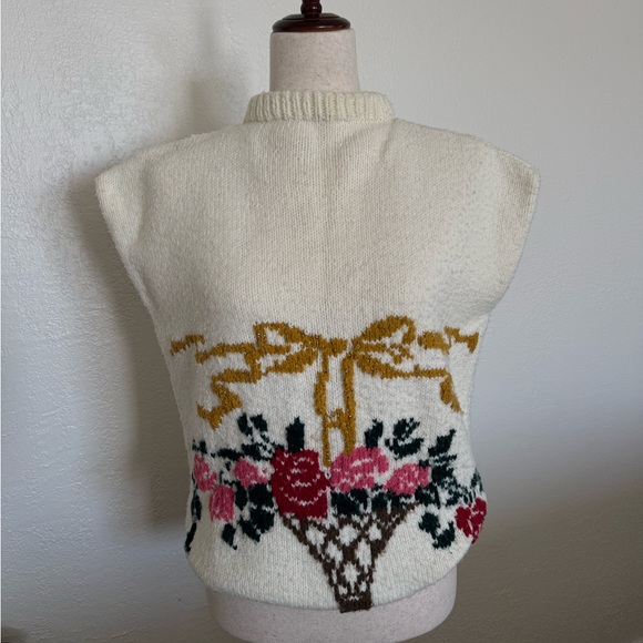 American Vintage Jackets & Blazers - Cream knitted vest with Roses and Bow design, Unique vintage style